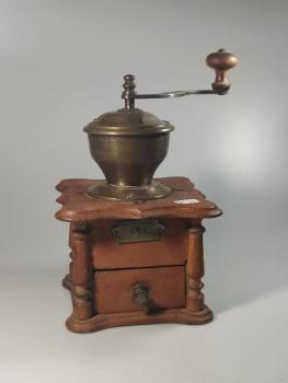 wooden box - wood - 1920 wooden box - wood - 1920