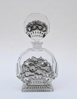Carafe - pressed glass - Bruno Posselt, Tanvald, Bohemia - 1935 Carafe - pressed glass - Bruno Posselt, Tanvald, Bohemia - 1935