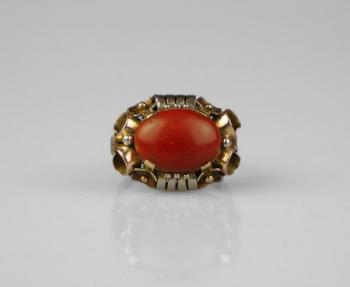 Ring - gold, coral - 1935 Ring - gold, coral - 1935