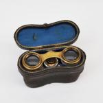 Opera glasses - brass, pearl - 1900 Opera glasses - brass, pearl - 1900