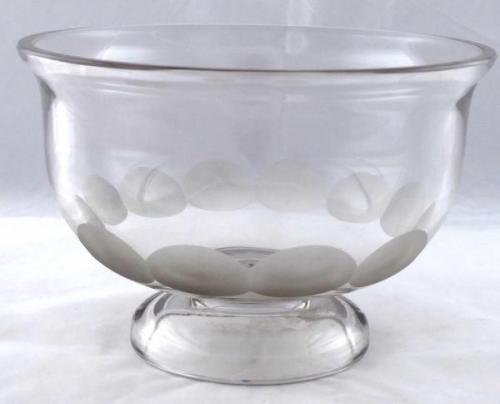 Large round bowl with cut lenses Large round bowl with cut lenses