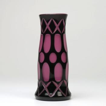 Vase - pink glass, opal glass - 1920 Vase - pink glass, opal glass - 1920