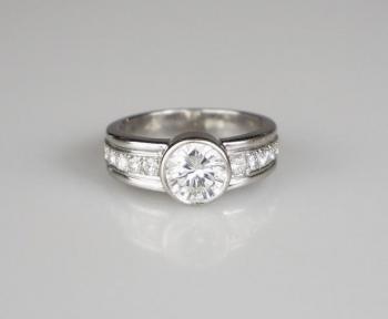 Ring - gold, diamond - 2000 Ring - gold, diamond - 2000