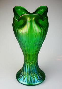 Vase - iridescent glass - Loetz, Klášterský Mlýn - 1905 Vase - iridescent glass - Loetz, Klášterský Mlýn - 1905